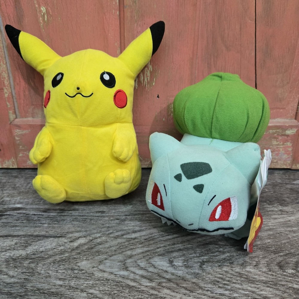 Lot Of 2 Pokemon Plush Pikachu Bulbasaur Has Tag Animae Stuffed‎ Animal Nintendo